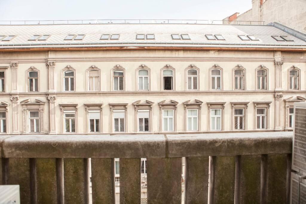 Apartment Downtown Ulloi 3 Budapest Eksteriør bilde